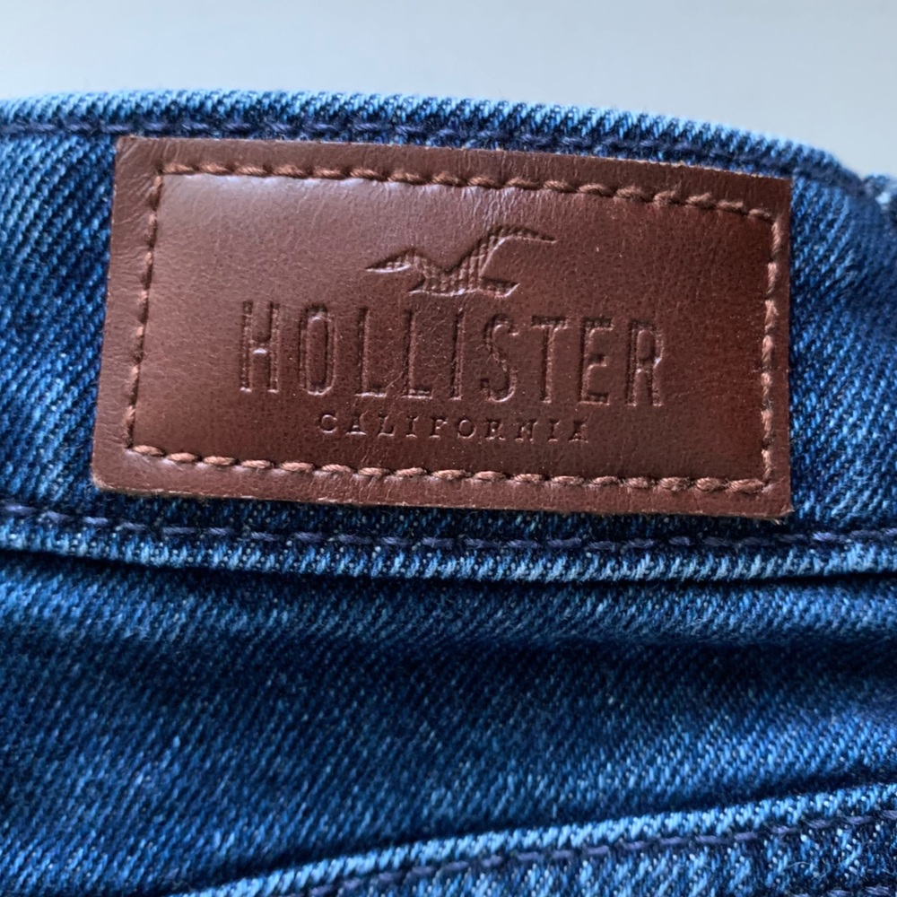Hollister Floral Embroidered Cutoff Denim High Waisted Shorts - Picture 6 of 7
